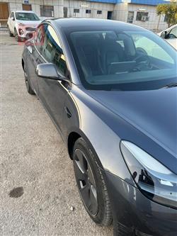 تسلا موديل 3